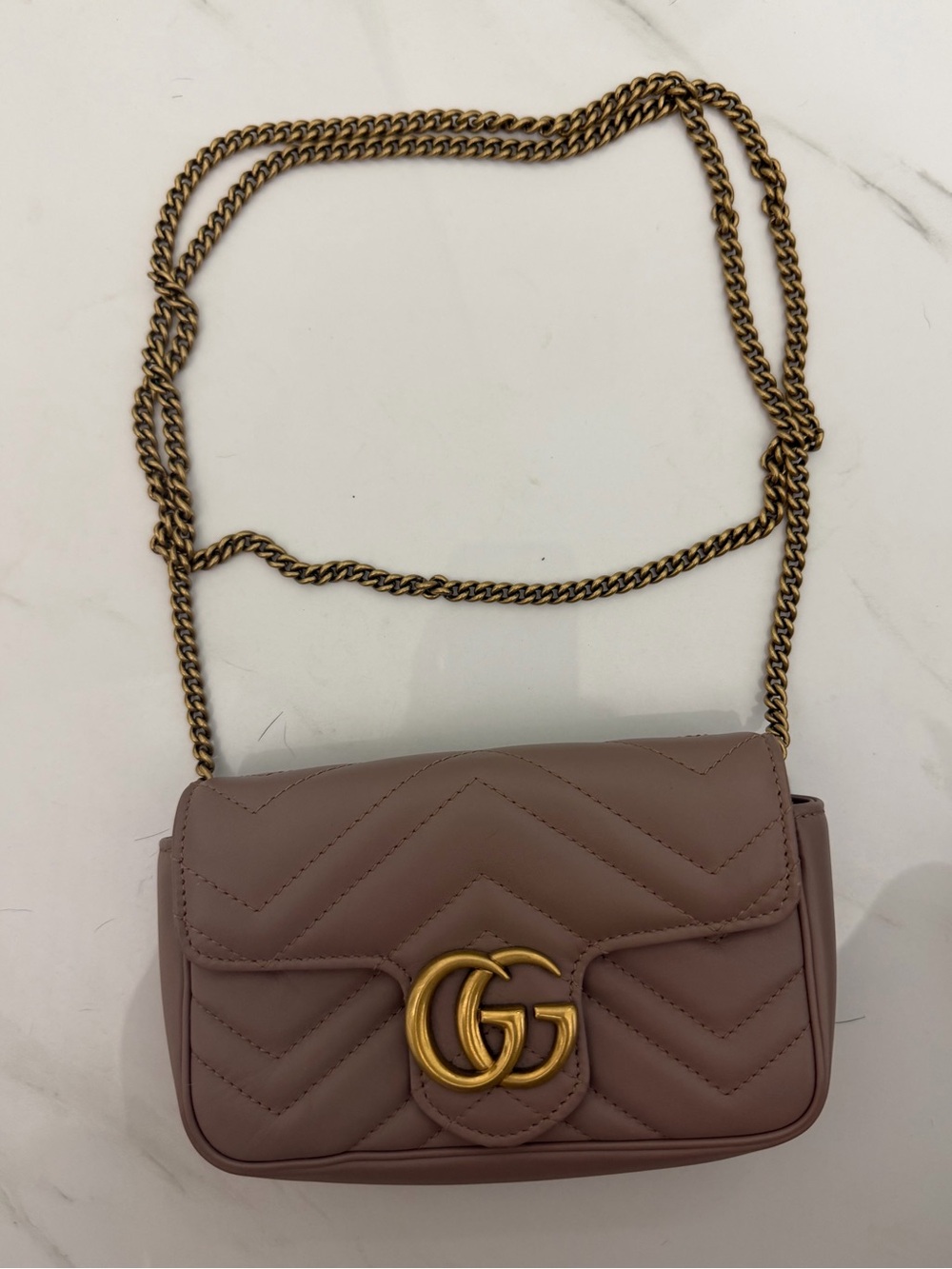 Gucci
Calfskin matelasse super mini gg